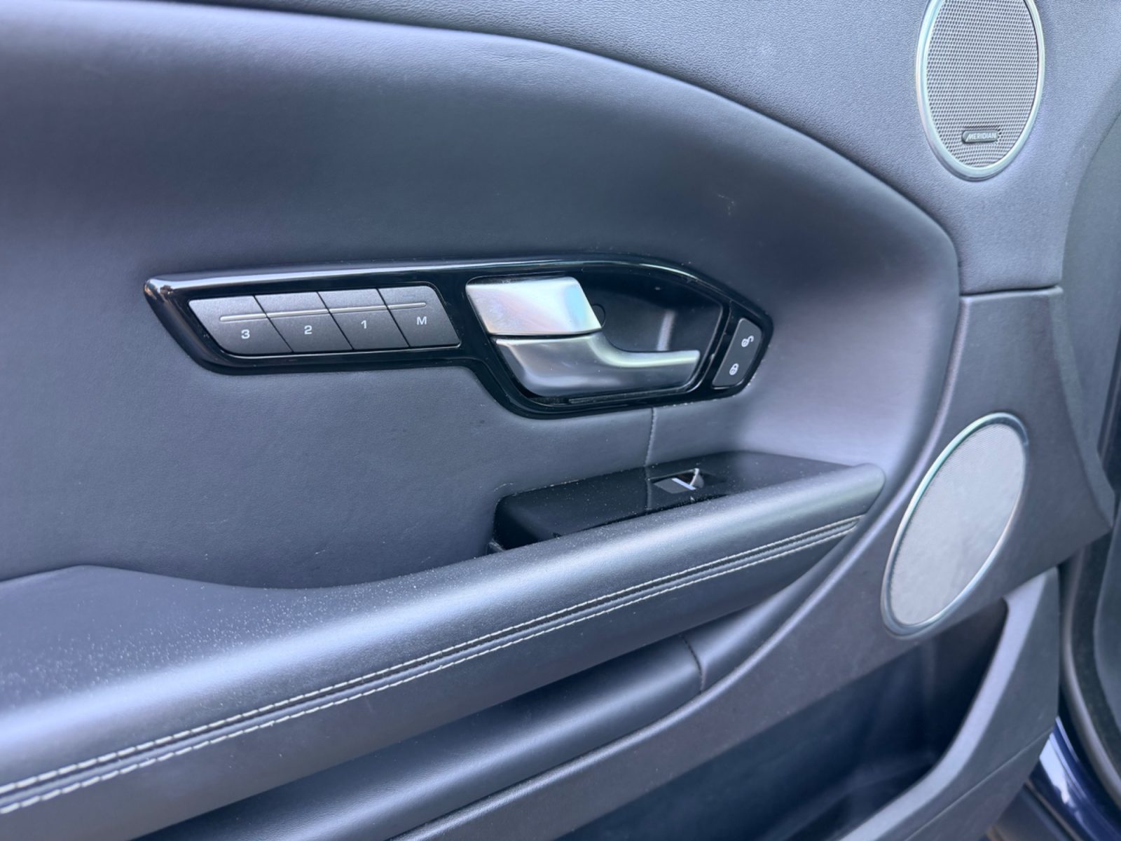 Land Rover Range Rover Evoque HSE Dynamic Lux Euro 6 2015 — photo 36