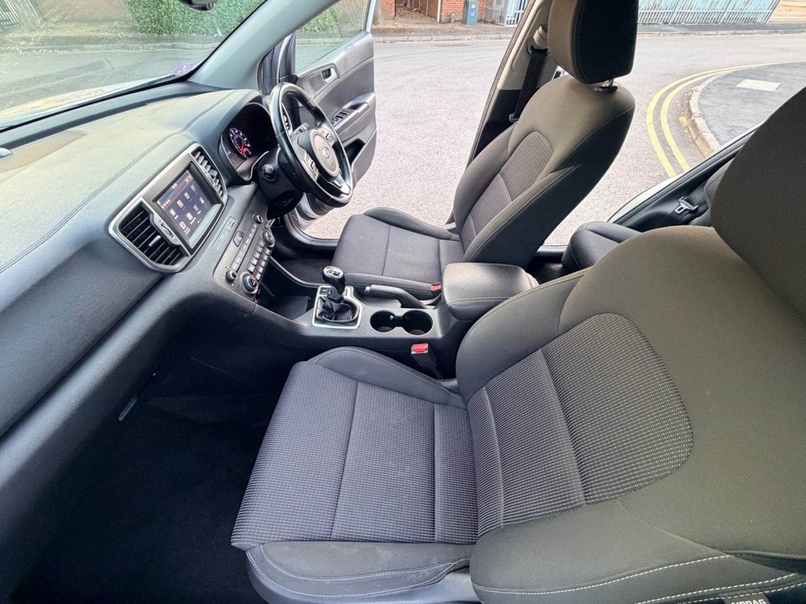 Kia Sportage 2018 — photo 59