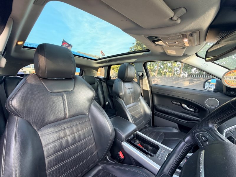 Land Rover Range Rover Evoque HSE Dynamic Lux Euro 6 - 4WD (s/s) (180PS) 2015 — photo 16 of 76