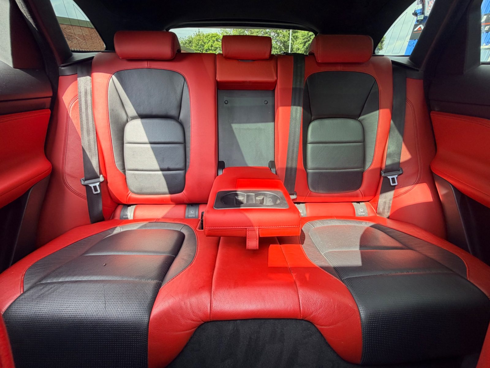 Jaguar F-PACE SUV 3.0 V6 S SUV Petrol Auto AWD Euro 6 (s/s) (380 ps 2017 — photo 34