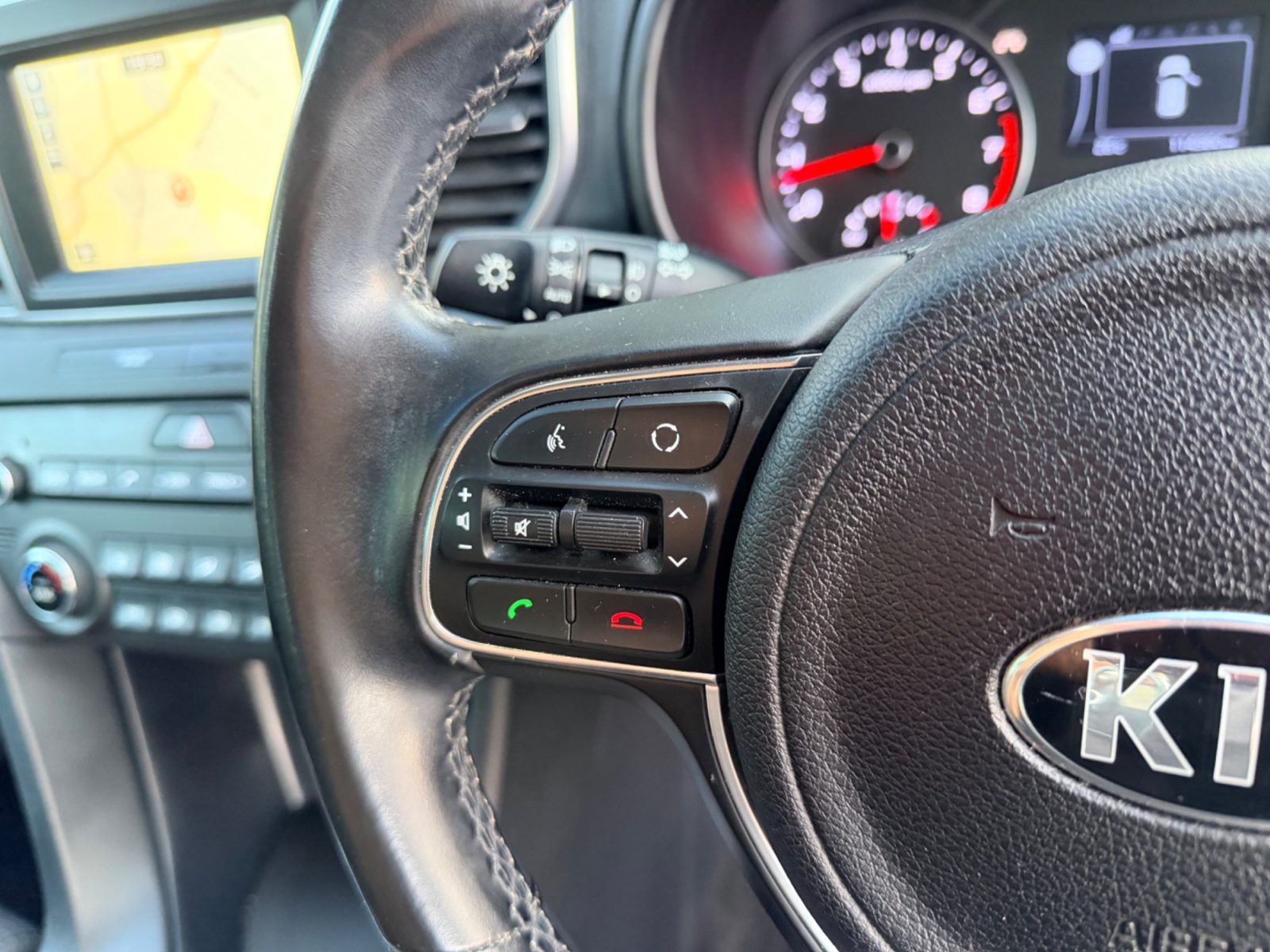 Kia Sportage 2018 — photo 19