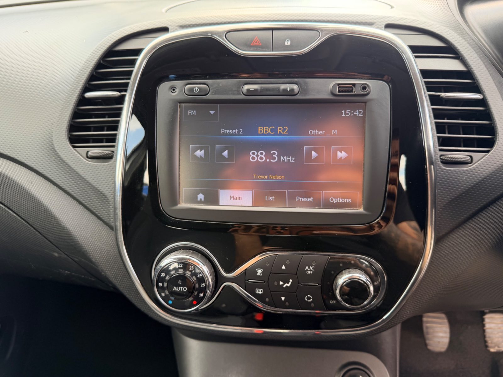 Renault Captur Dynamique Nav 0.9 TCe ENERGY Dynamique Nav Euro 6 2015 — photo 47