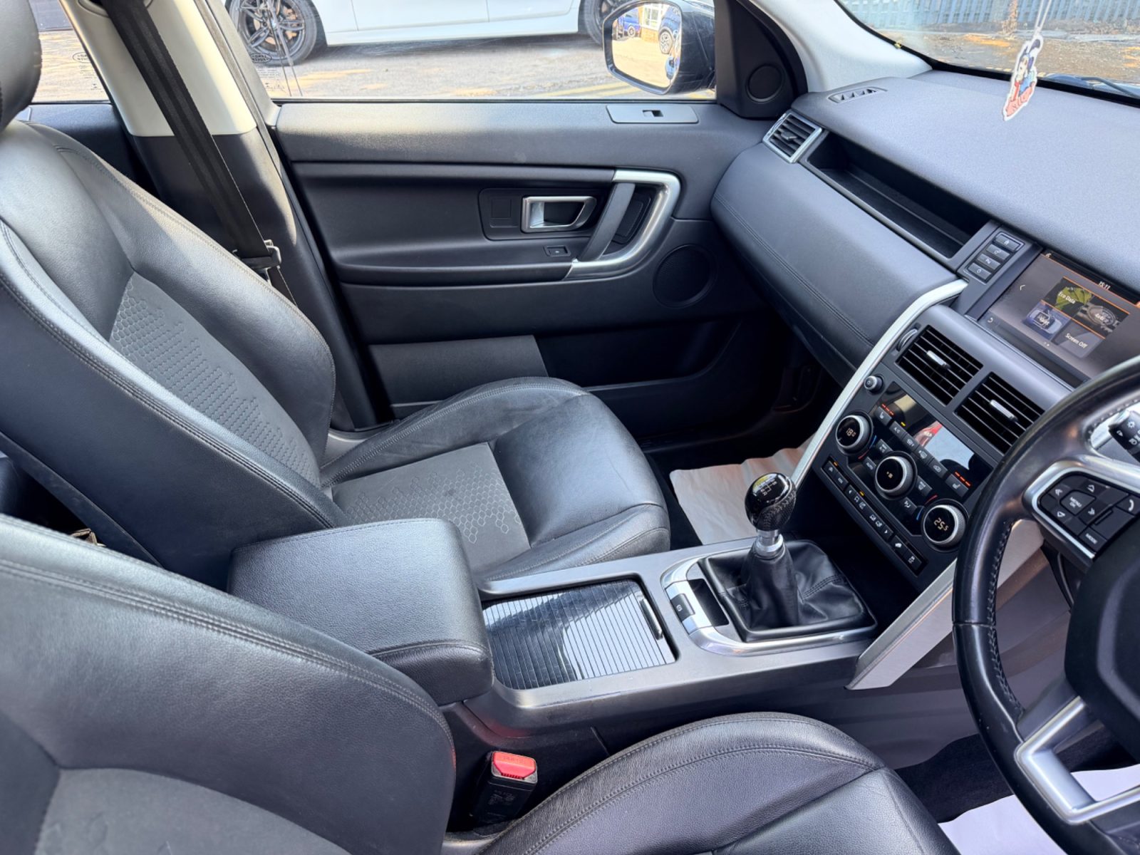 Land rover Discovery sport 2015 — photo 32