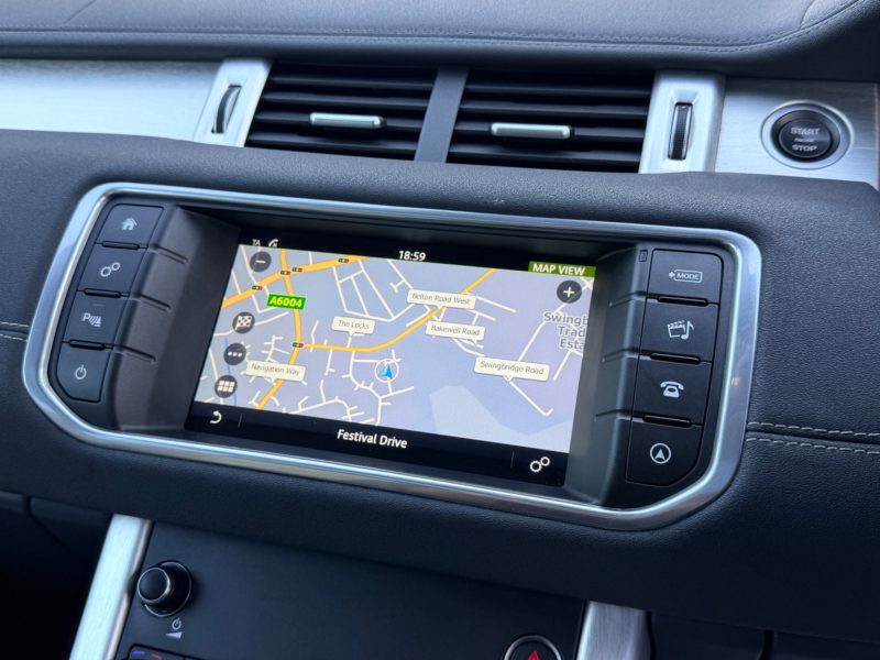 Land Rover Range Rover Evoque 2.0 TD4 SE Tech SUV 5dr Diesel Auto 4WD Euro 6 (s/s) (180 2016 — photo 87 of 105