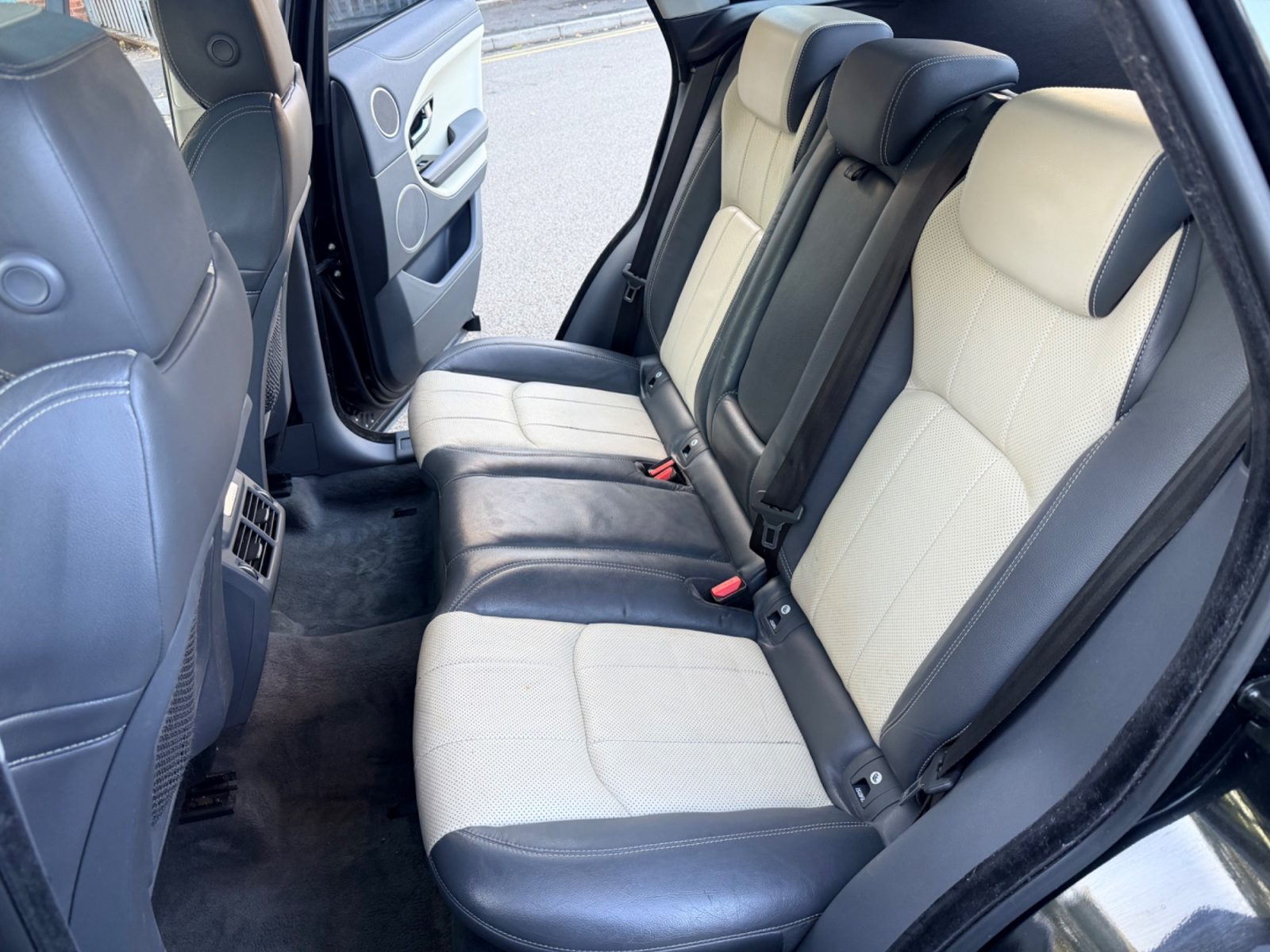 Land Rover Range Rover Evoque 2016 — photo 64