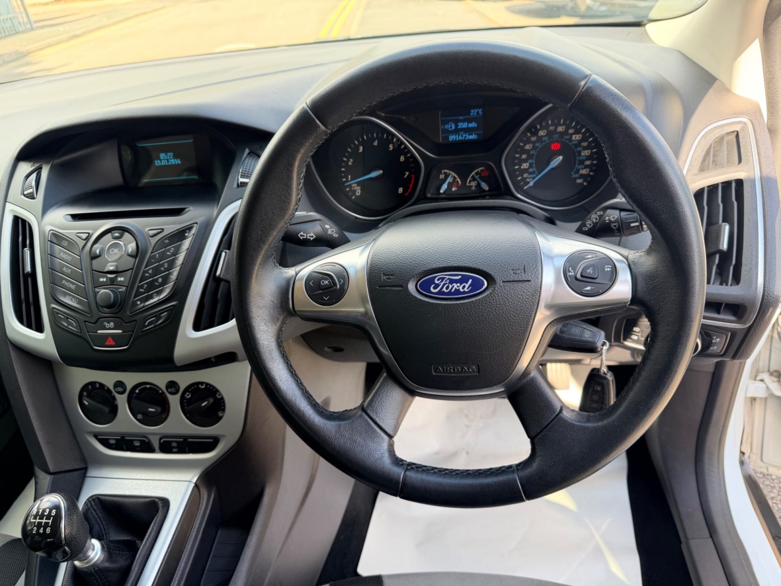 Ford Focus — photo 13