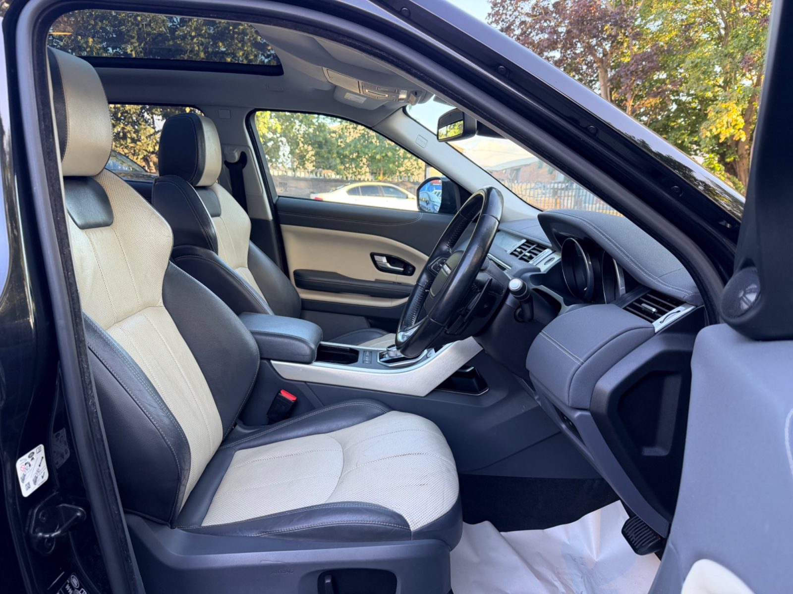 Land Rover Range Rover Evoque 2016 — photo 15