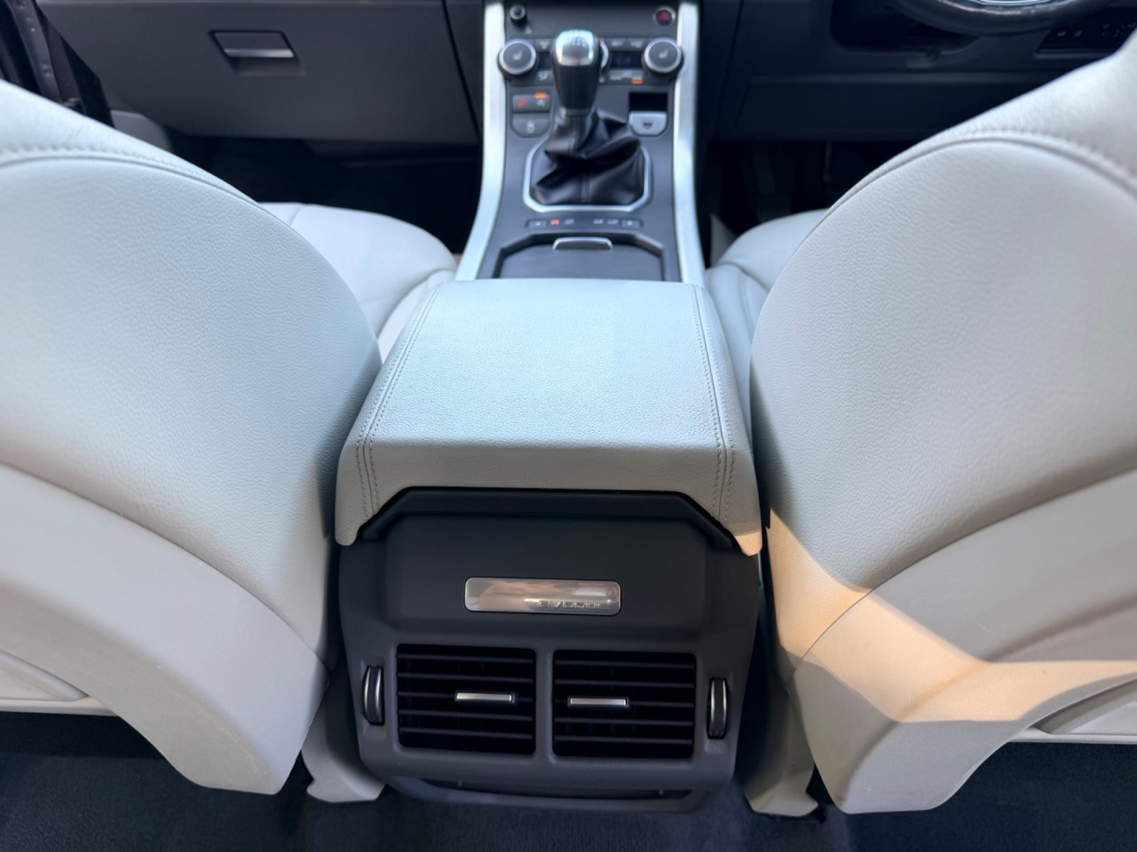 Land Rover — photo 20