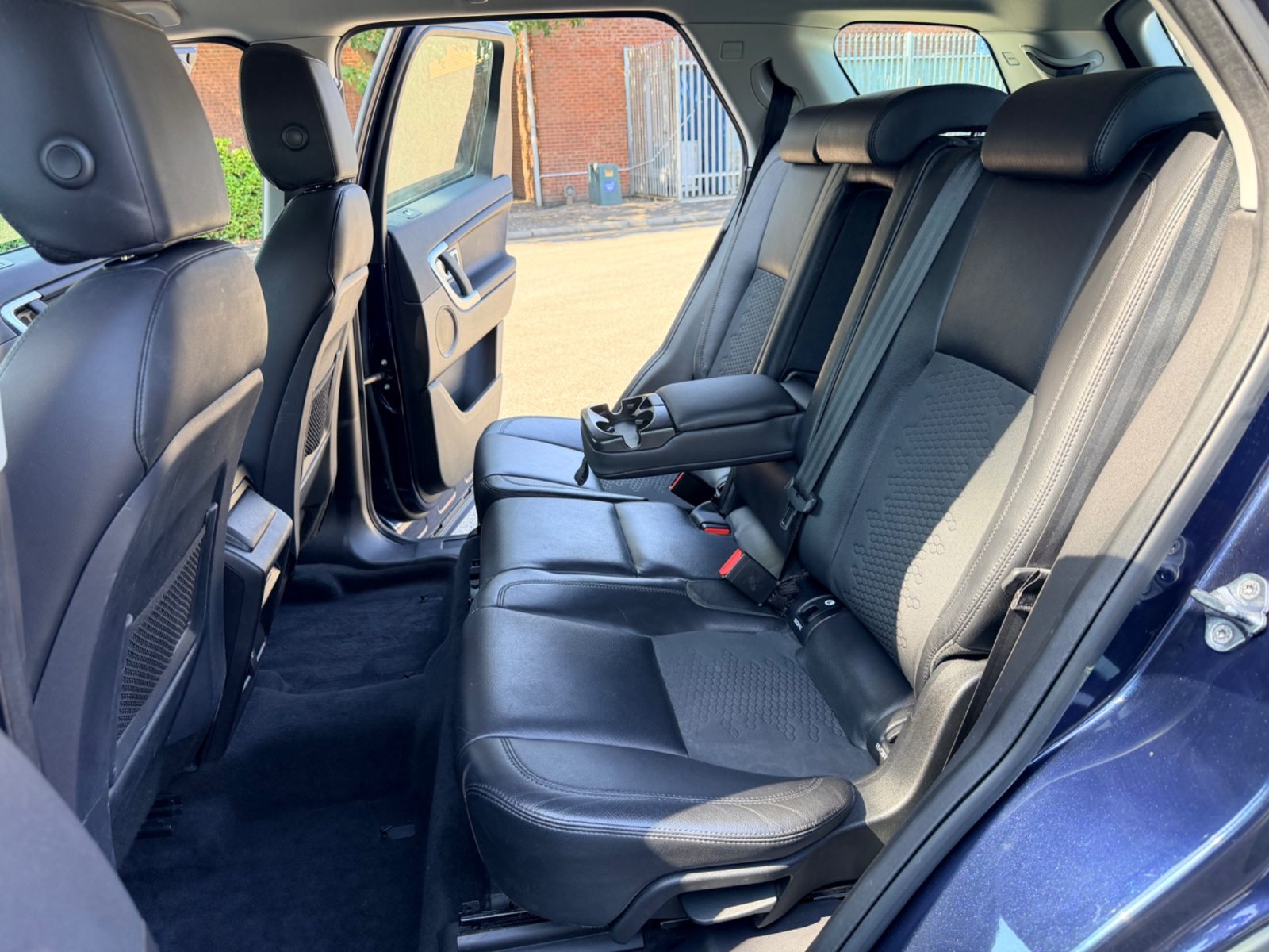 Land rover Discovery sport 2015 — photo 49
