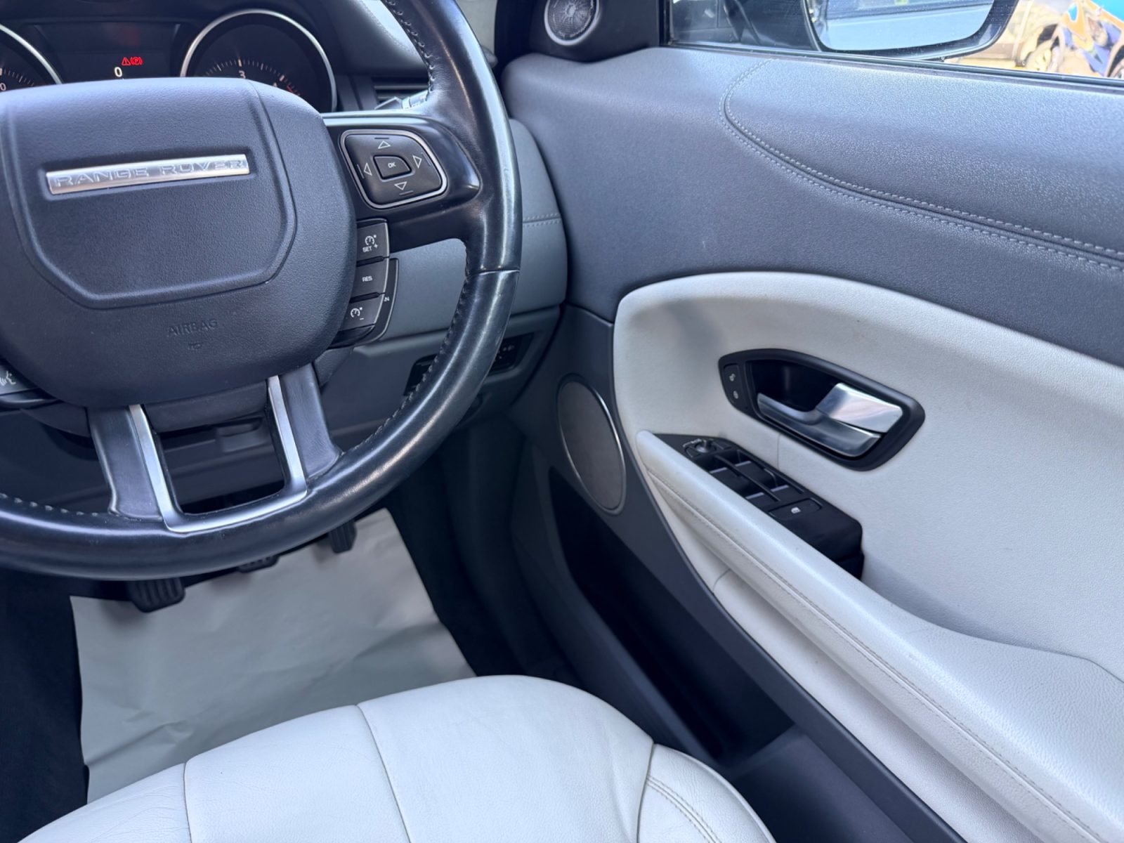 Land Rover — photo 19