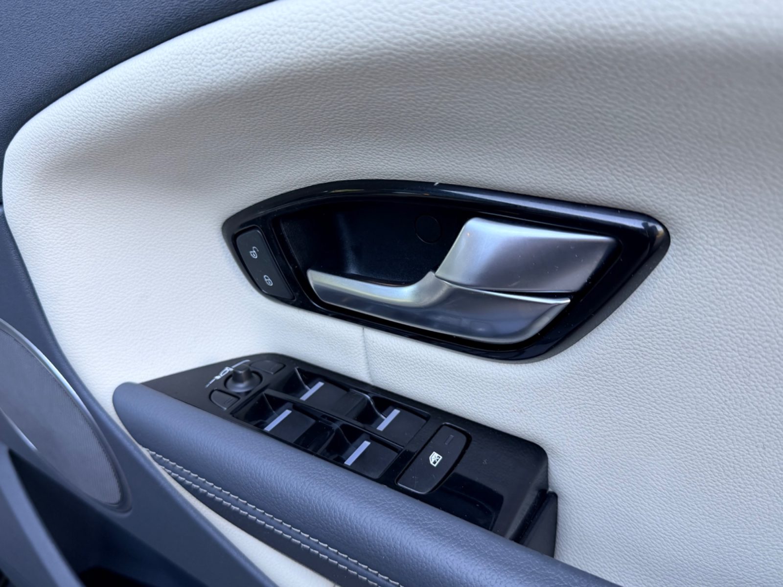Land Rover Range Rover Evoque 2016 — photo 45