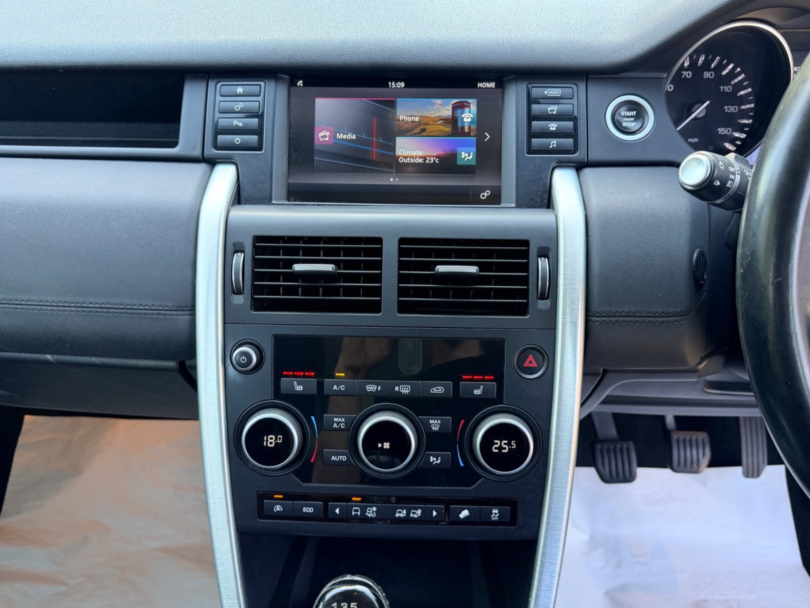 Land rover Discovery sport 2015 — photo 16