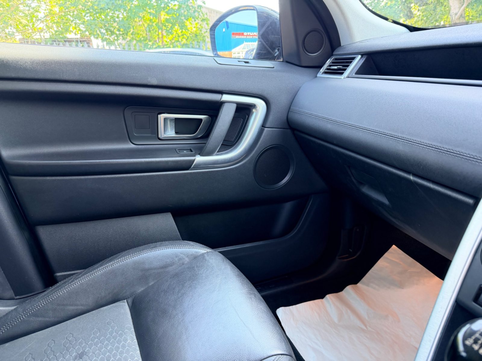 Land rover Discovery sport 2015 — photo 28