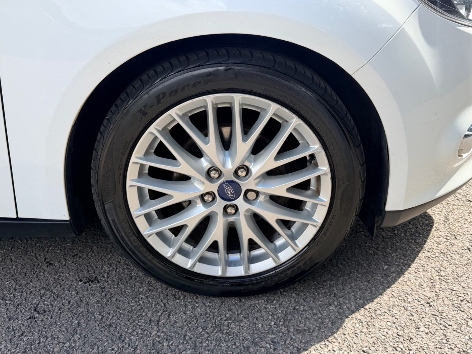 Ford Focus — photo 18