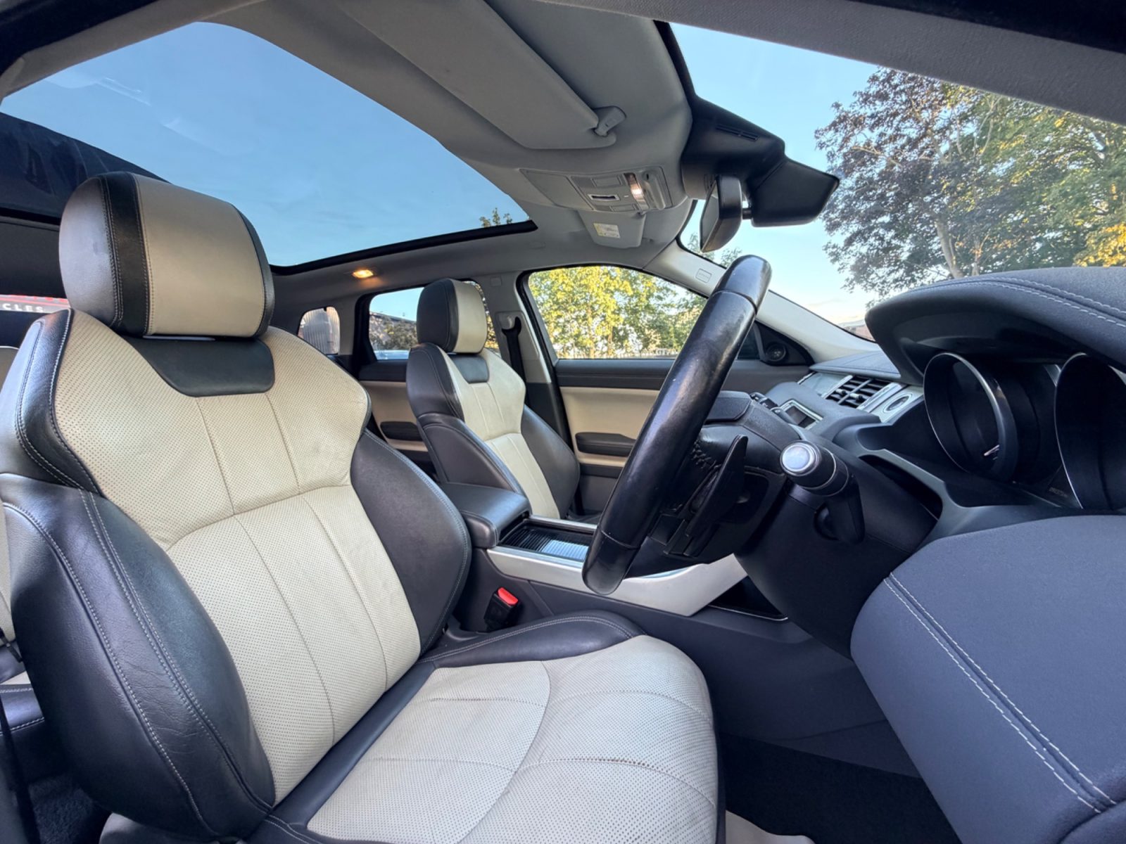 Land Rover Range Rover Evoque 2016 — photo 35
