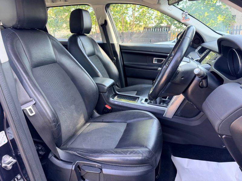 Land Rover Discovery Sport 2.0 TD4 SE SUV 5dr Diesel Manual 4WD Euro 6 (s/s) (180 ps) 2015 — photo 30 of 80