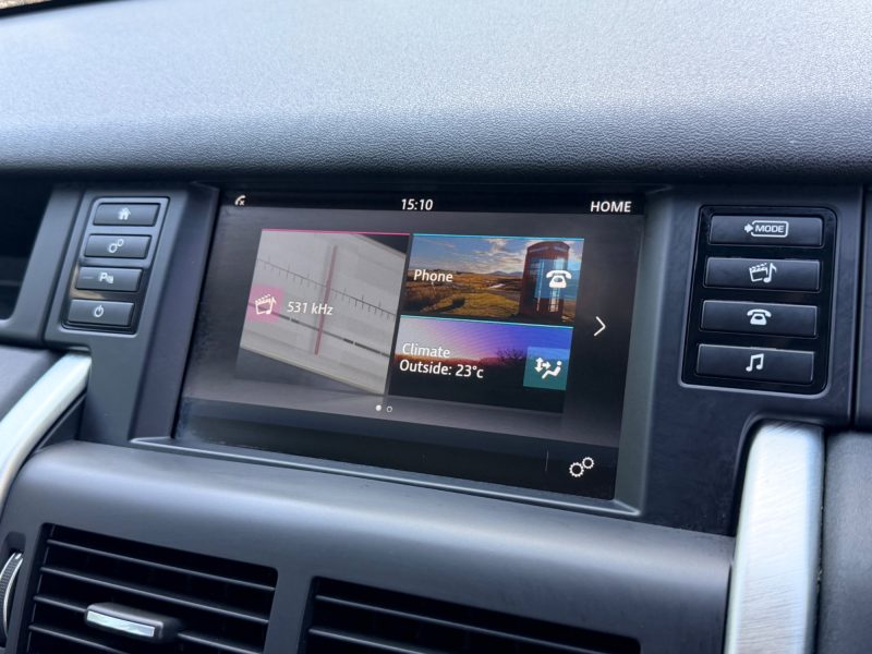 Land Rover Discovery Sport 2.0 TD4 SE SUV 5dr Diesel Manual 4WD Euro 6 (s/s) (180 ps) 2015 — photo 25 of 80