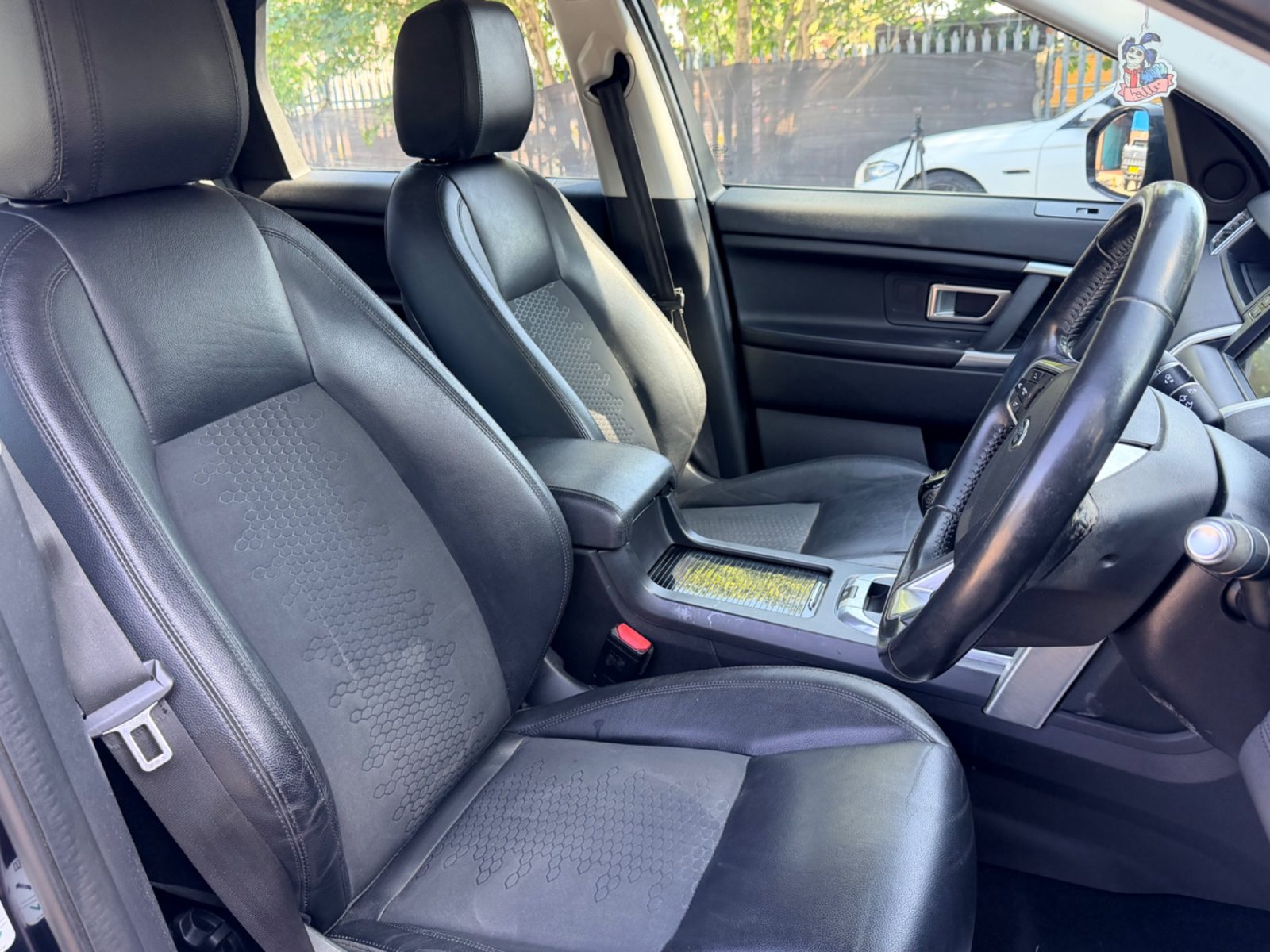 Land rover Discovery sport 2015 — photo 14