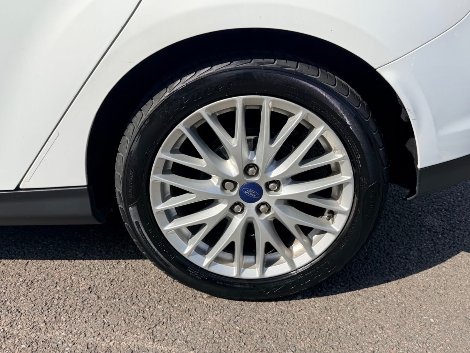 Ford Focus — photo 19
