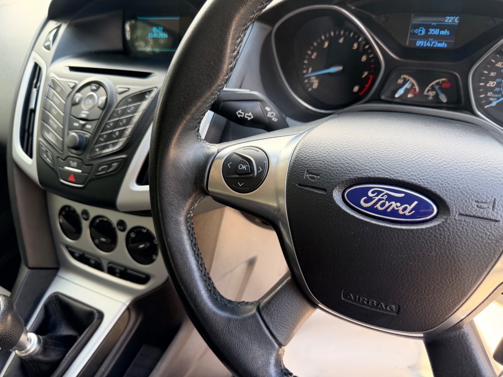 Ford Focus — photo 22