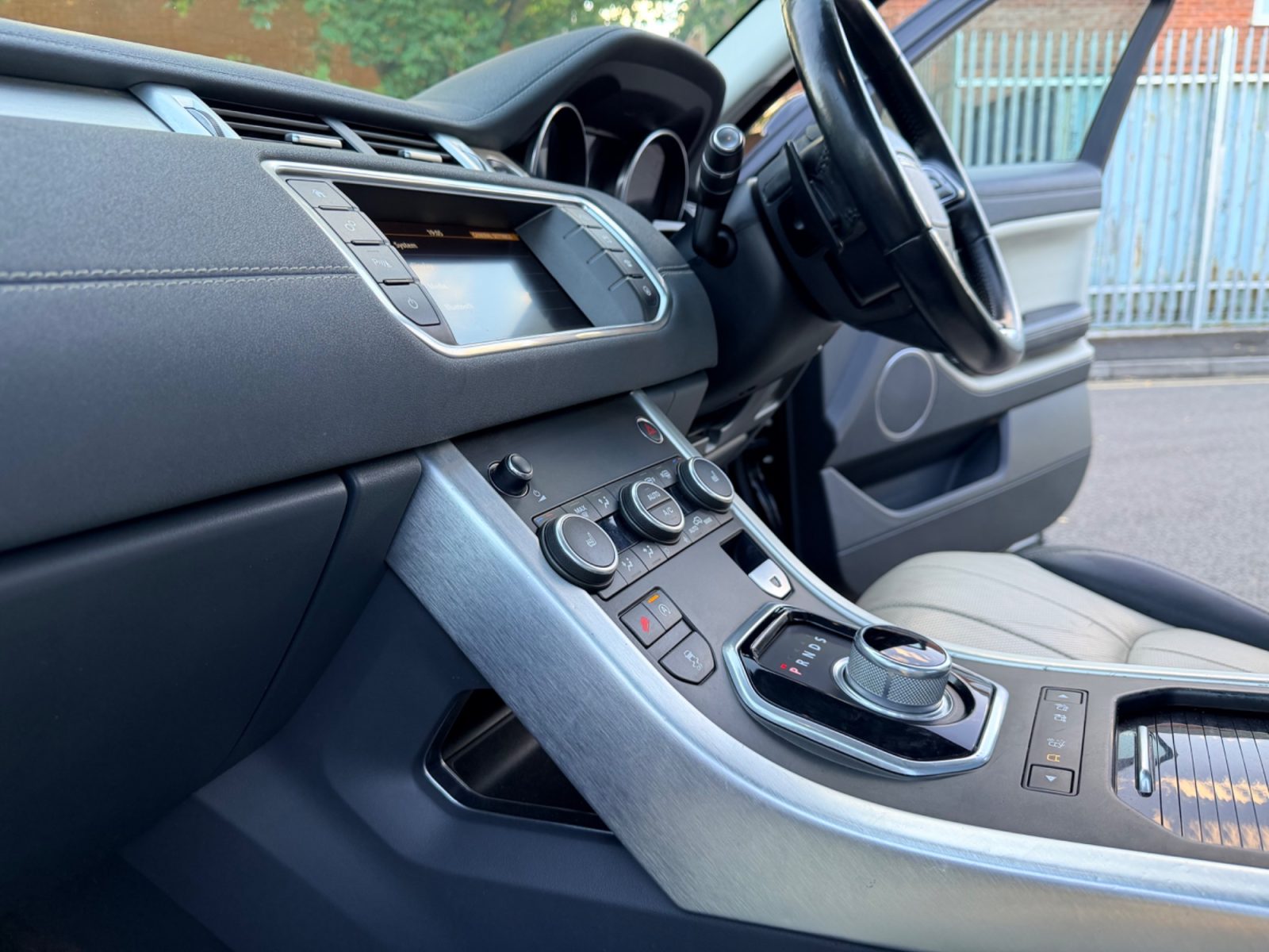 Land Rover Range Rover Evoque 2016 — photo 60