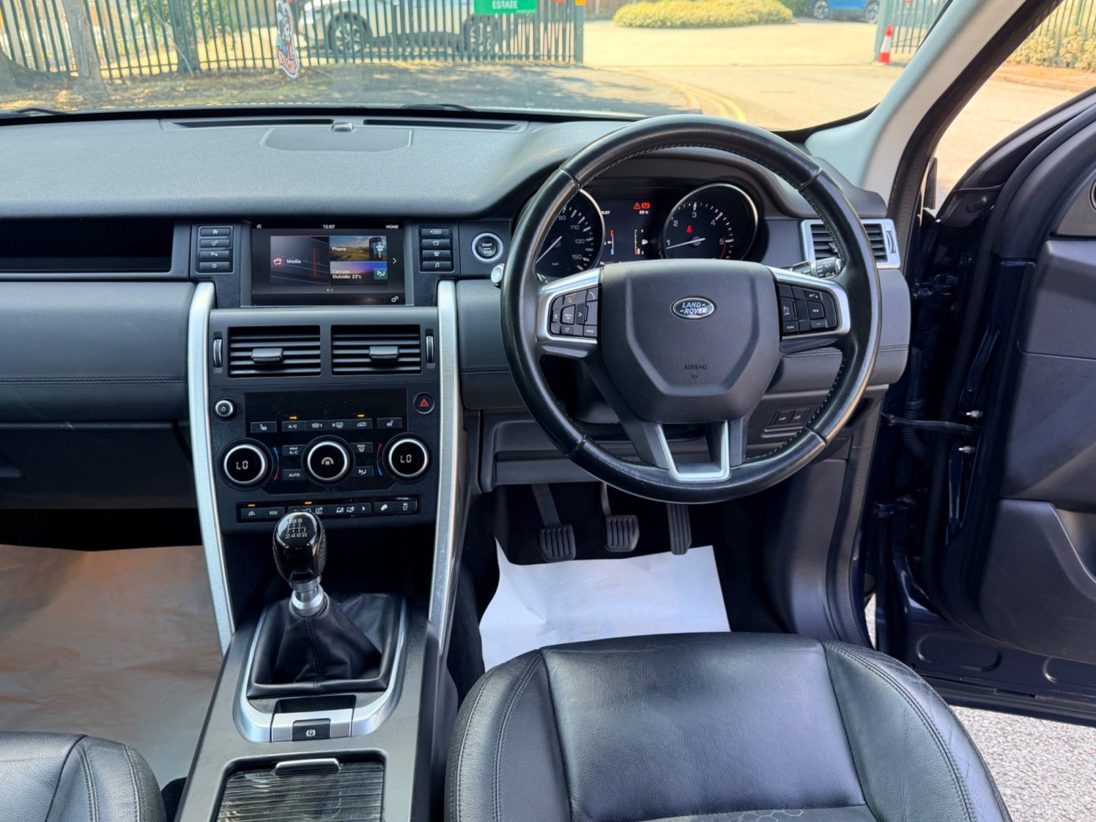 Land rover Discovery sport 2015 — photo 11