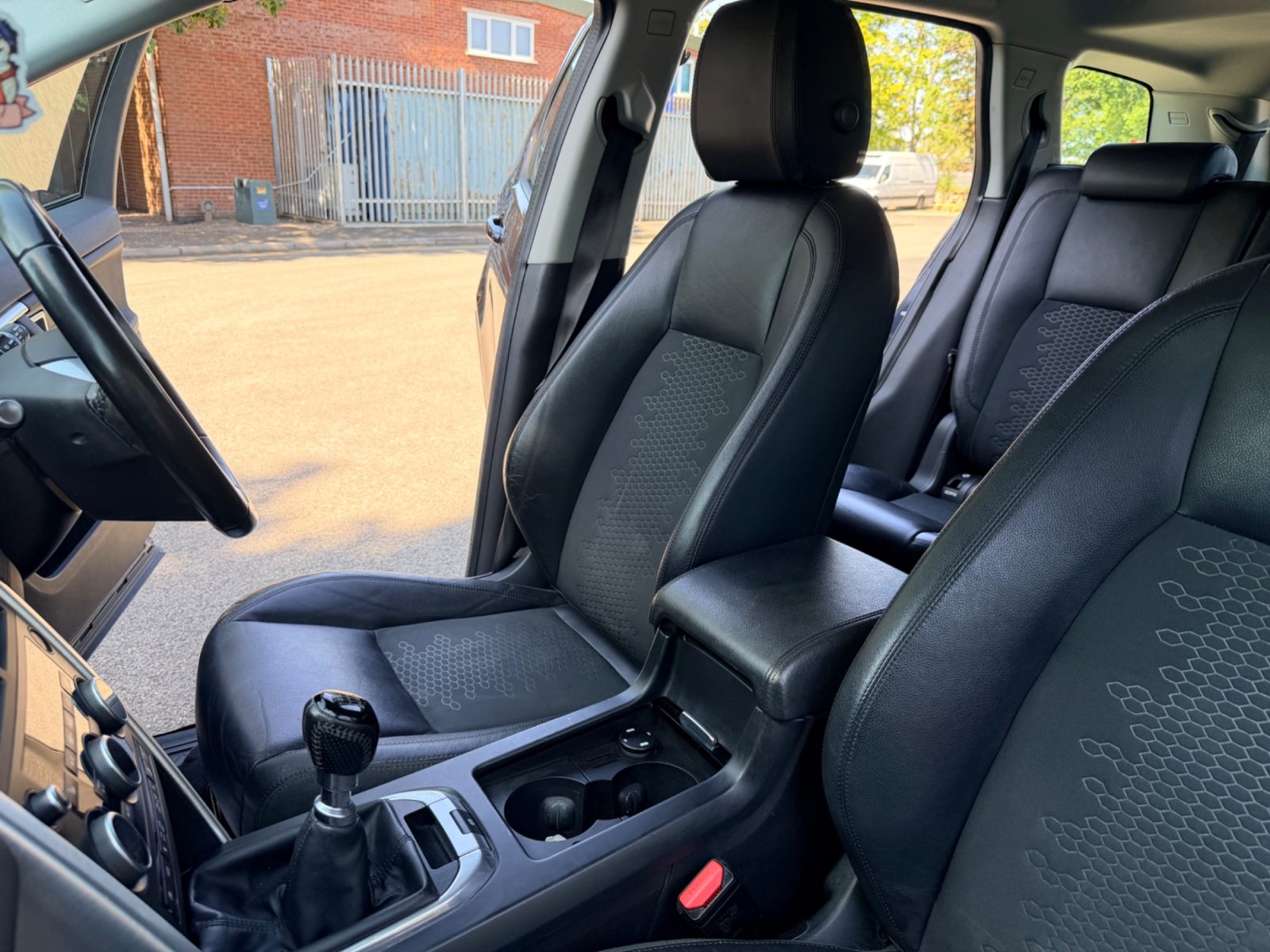 Land rover Discovery sport 2015 — photo 53