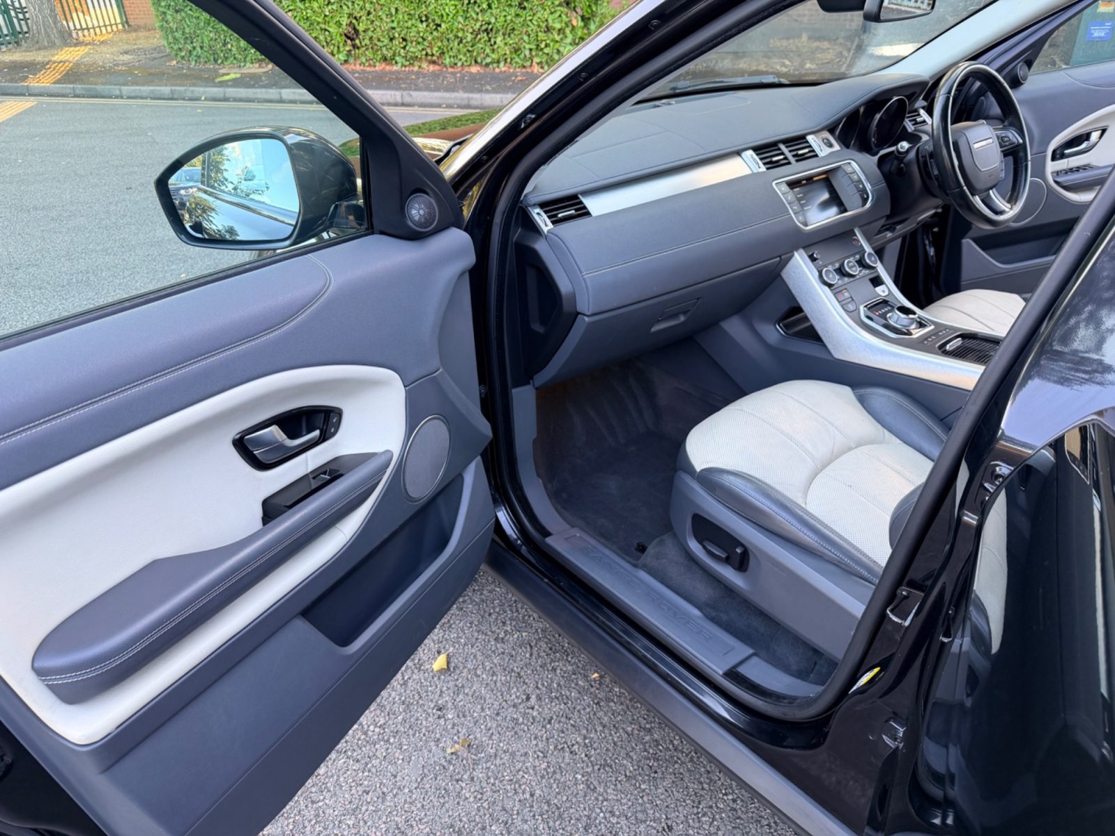 Land Rover Range Rover Evoque 2016 — photo 66