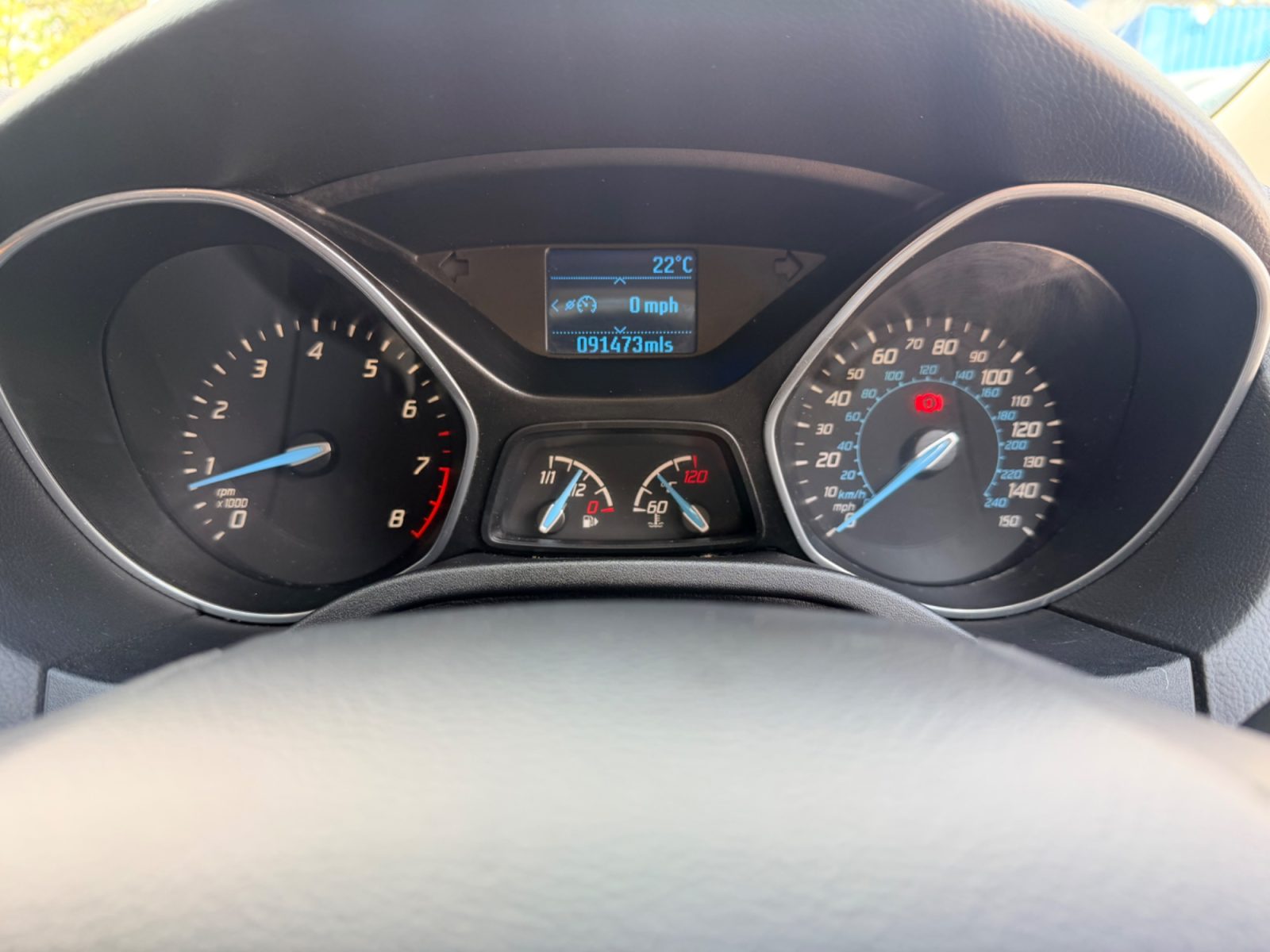 Ford Focus — photo 25