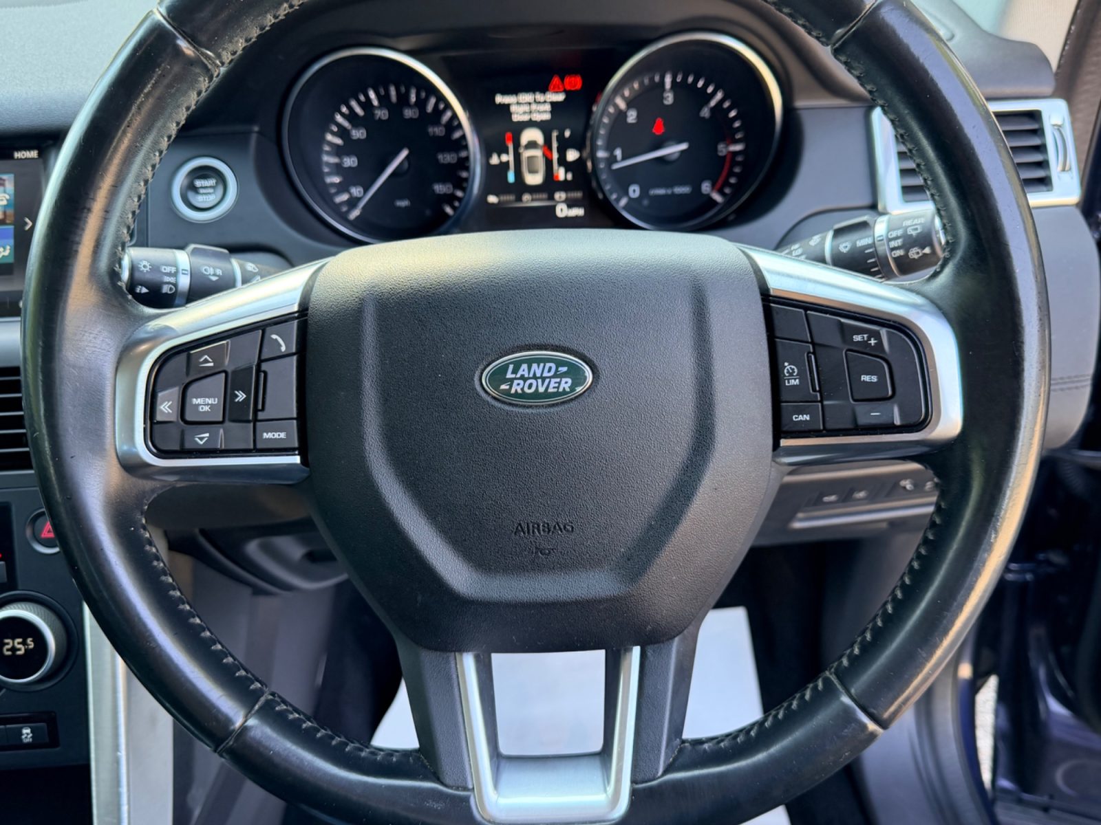 Land rover Discovery sport 2015 — photo 21