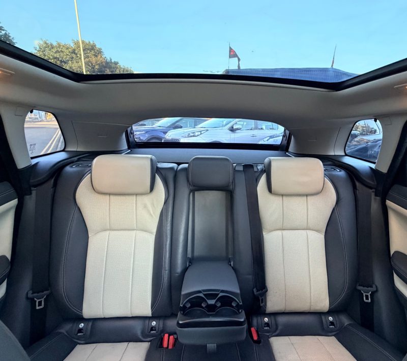 Land Rover Range Rover Evoque 2.0 TD4 SE Tech SUV 5dr Diesel Auto 4WD Euro 6 (s/s) (180 2016 — photo 41 of 105