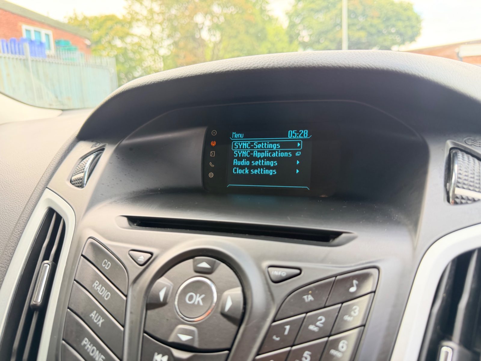 Ford Focus — photo 50