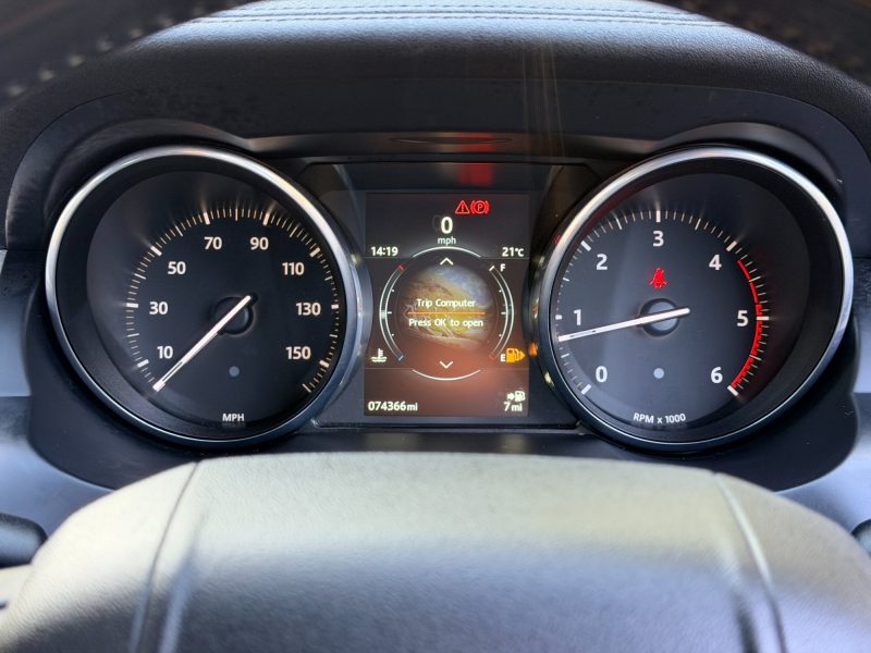 Land Rover Range Rover Evoque 2.0 TD4 SE 4WD Euro 6 (s/s) 5dr 2015 — photo 67 of 74