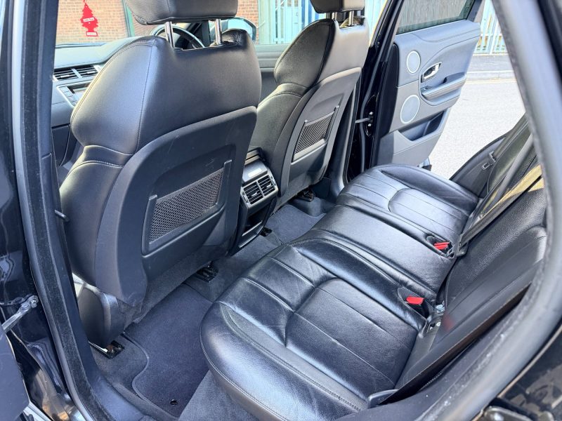 Land Rover Range Rover Evoque 2.0 TD4 SE 4WD Euro 6 (s/s) 5dr 2015 — photo 41 of 74