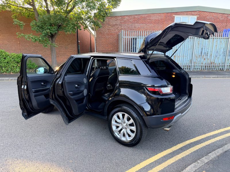 Land Rover Range Rover Evoque 2.0 TD4 SE 4WD Euro 6 (s/s) 5dr 2015 — photo 73 of 74