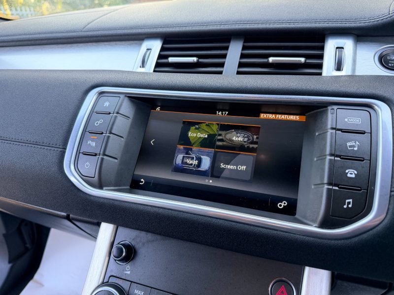Land Rover Range Rover Evoque 2.0 TD4 SE 4WD Euro 6 (s/s) 5dr 2015 — photo 55 of 74