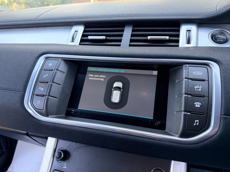 Land Rover Range Rover Evoque 2.0 TD4 SE 4WD Euro 6 (s/s) 5dr 2015 — photo 53 of 74