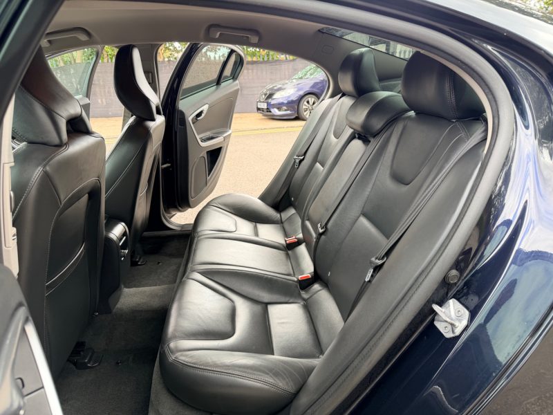 Volvo S60 SE Lux Nav 2.0 D4 SE Lux Nav Saloon 4dr Diesel Manual Euro 6 (s/s) (190 ps) 2016 — photo 31 of 76