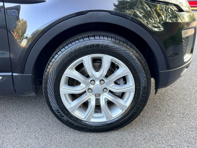 Land Rover Range Rover Evoque 2.0 TD4 SE 4WD Euro 6 (s/s) 5dr 2015 — photo 12 of 74