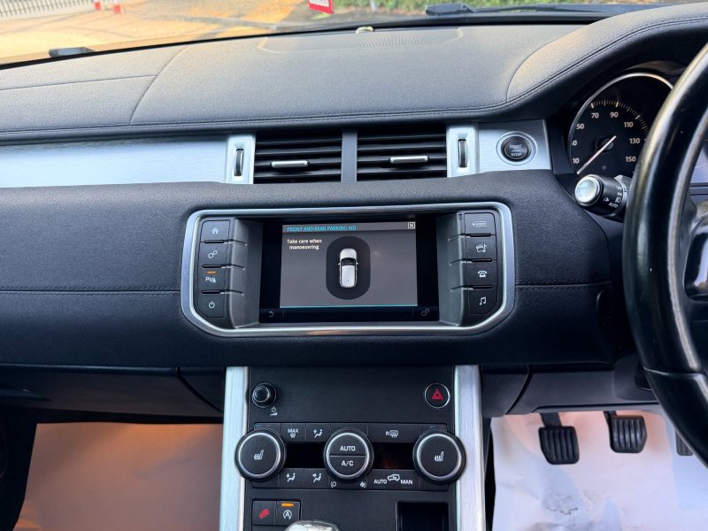 Land Rover Range Rover Evoque 2.0 TD4 SE 4WD Euro 6 (s/s) 5dr 2015 — photo 20 of 74
