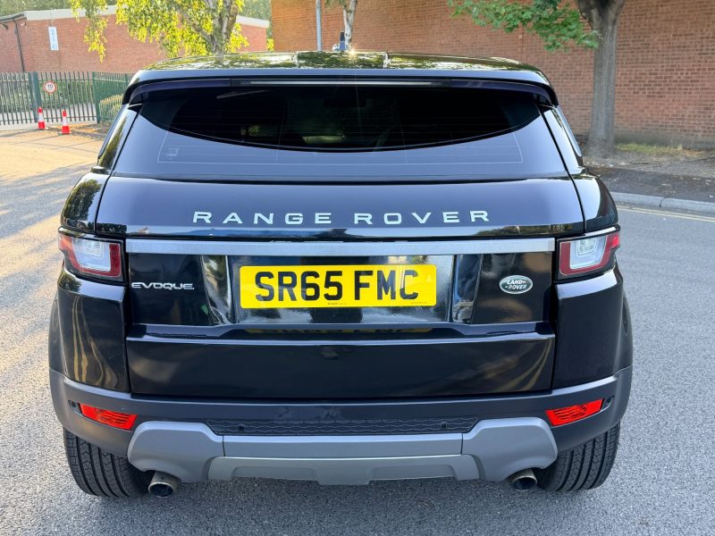 Land Rover Range Rover Evoque 2.0 TD4 SE 4WD Euro 6 (s/s) 5dr 2015 — photo 8 of 74