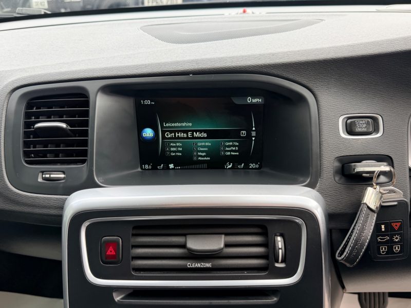 Volvo S60 SE Lux Nav 2.0 D4 SE Lux Nav Saloon 4dr Diesel Manual Euro 6 (s/s) (190 ps) 2016 — photo 21 of 76