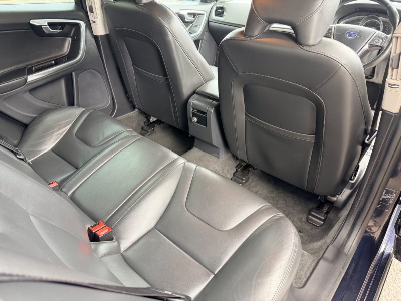 Volvo S60 SE Lux Nav 2.0 D4 SE Lux Nav Saloon 4dr Diesel Manual Euro 6 (s/s) (190 ps) 2016 — photo 29 of 76