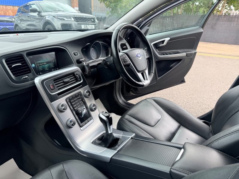 Volvo S60 SE Lux Nav 2.0 D4 SE Lux Nav Saloon 4dr Diesel Manual Euro 6 (s/s) (190 ps) 2016 — photo 36 of 76