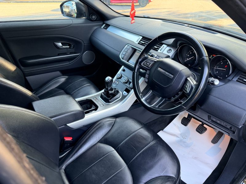 Land Rover Range Rover Evoque 2.0 TD4 SE 4WD Euro 6 (s/s) 5dr 2015 — photo 2 of 74
