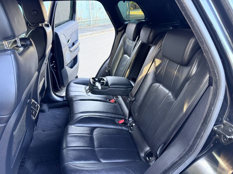 Land Rover Range Rover Evoque 2.0 TD4 SE 4WD Euro 6 (s/s) 5dr 2015 — photo 43 of 74
