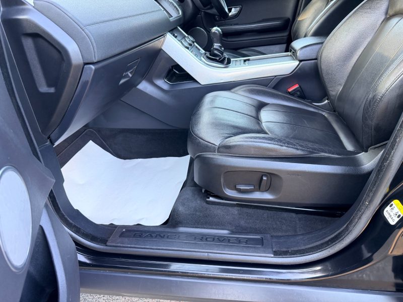 Land Rover Range Rover Evoque 2.0 TD4 SE 4WD Euro 6 (s/s) 5dr 2015 — photo 38 of 74