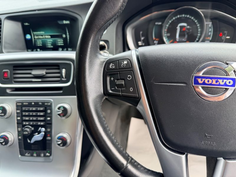 Volvo S60 SE Lux Nav 2.0 D4 SE Lux Nav Saloon 4dr Diesel Manual Euro 6 (s/s) (190 ps) 2016 — photo 17 of 76