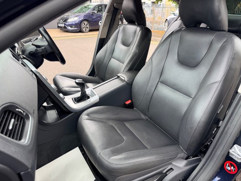 Volvo S60 SE Lux Nav 2.0 D4 SE Lux Nav Saloon 4dr Diesel Manual Euro 6 (s/s) (190 ps) 2016 — photo 35 of 76