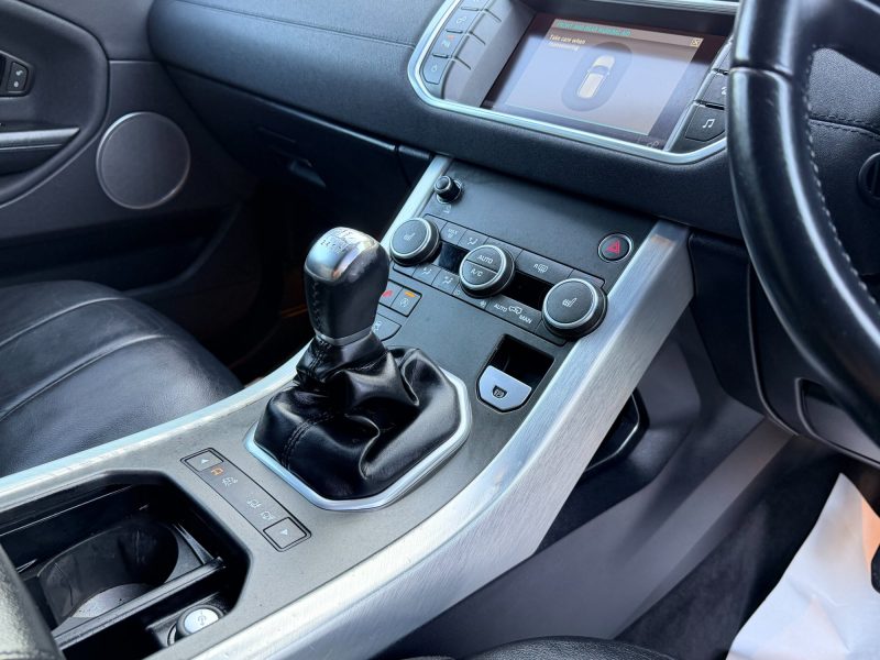 Land Rover Range Rover Evoque 2.0 TD4 SE 4WD Euro 6 (s/s) 5dr 2015 — photo 28 of 74